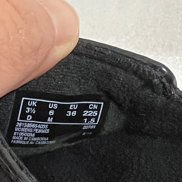 Clarks Womens Shoes 6M Black Ankle Boots Work Business Casual Leather Comfort - Picture 8 of 15